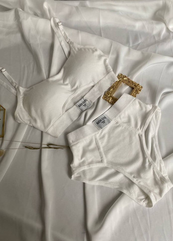 Белый демисезонный женский базовый комплект нижнего белья в рубчик No Brand