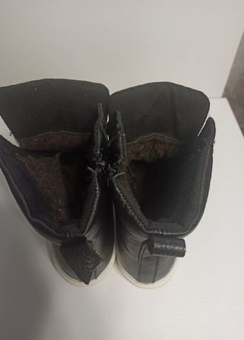 Черные зимние ботинок утепленный No Brand