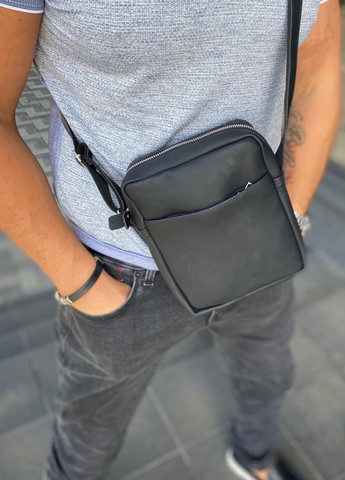 Чоловіча чорна матова сумка месенджер через плече Casual No Brand (258330391)