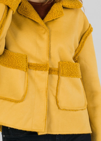 Желтая куртка NA-KD