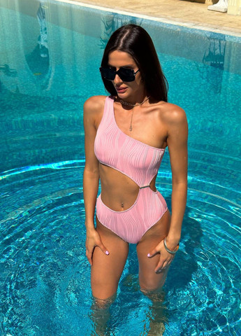 Светло-розовый летний стильний фактурний купальний на одне плече слитный Vakko