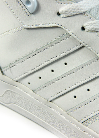 Белые демисезонные мужские кроссовки rivalry mid id9427 adidas
