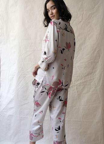 Бежевая всесезон пижамный набор fable&eve 1412 рубашка + бриджи Fable & Eve Primrose Hill