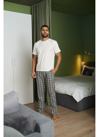 Пижама мужская футболка молочная + штаны в клетку серые Handy Wear (278076149)