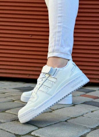 Белые демисезонные кроссовки реплика adidas forum white Vakko