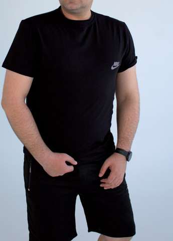 Черная бавовняна футболка батал с коротким рукавом Vakko