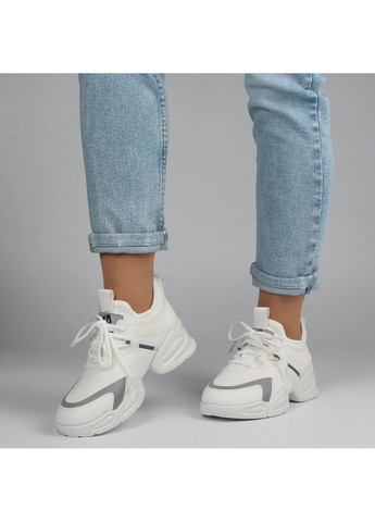 Белые демисезонные женские кроссовки 196822 Buts