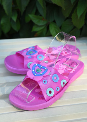 Шльопанці дитячі для дівчинки рожевого кольору Let's Shop (263591221)
