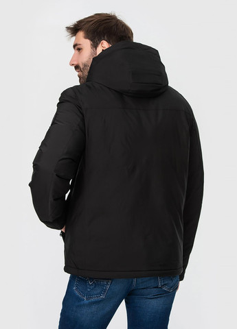 Черная зимняя утепленная куртка с капюшоном модель ZPJV 6087