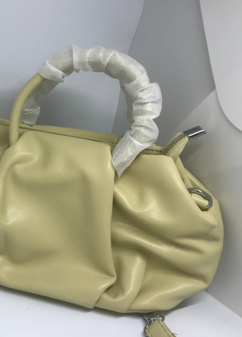 Жіноча сумочка з ремінцем колір темно-жовтий 435455 New Trend (259328414)