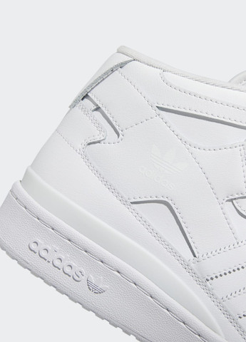 Белые всесезонные кроссовки forum mid adidas