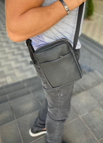 Чоловіча чорна матова сумка месенджер через плече Casual No Brand (258330391)