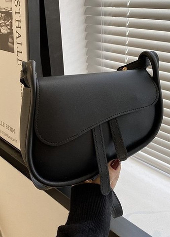 Жіноча класична сумка сідло 7048 крос-боді через плече чорна No Brand (276252274)