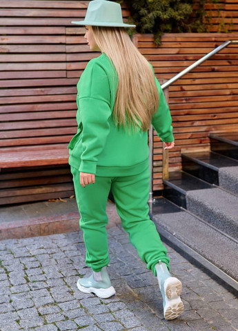 Женский теплый прогулочный костюм зеленого цвета р.50/52 383374 New Trend (257611124)