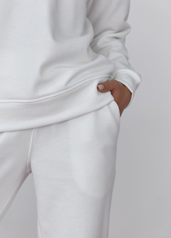 Женский спортивный костюм цвет белый р.L 440254 New Trend (261480859)