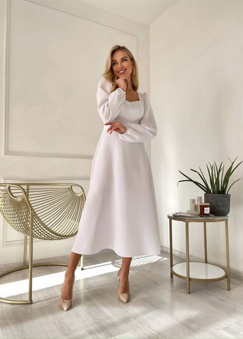 Белое повседневный платье Garna однотонное