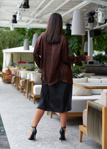Коричневая женская удлиненная блуза коричневого цвета р.48/50 440307 New Trend