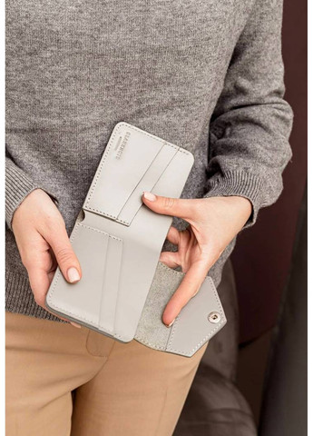 Жіночий шкіряний гаманець 4.2 на сірій BN-PM-4-2-тіньовій кнопці BlankNote (263519169)