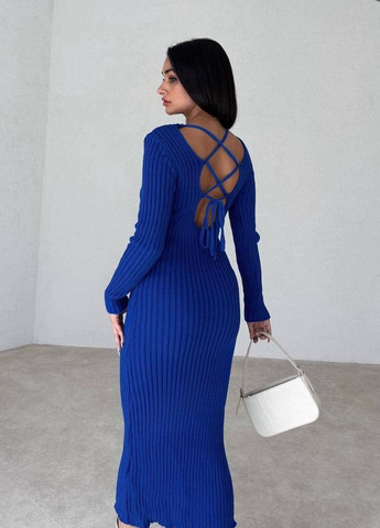 Синее повседневный платье с открытой спиной Garna однотонное