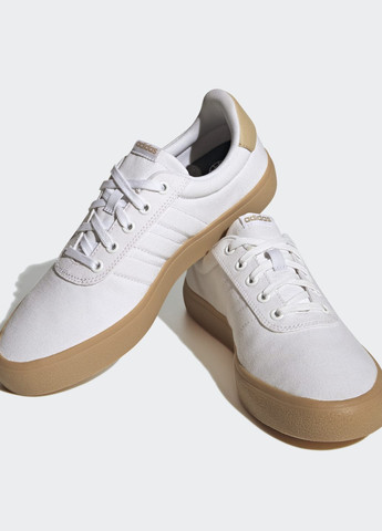 Белые всесезонные кеды vulc raid3r skateboarding adidas