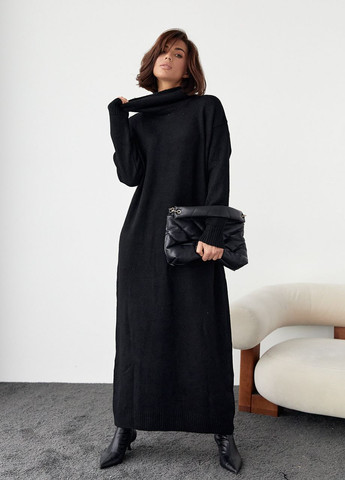 Черное повседневный вязаное платье oversize с высокой горловиной - черный Lurex