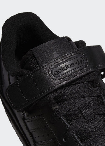 Черные всесезонные кроссовки forum low adidas