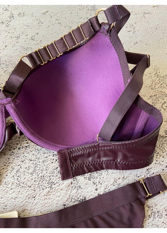 Бузковий фіолетовий комплект жіночої нижньої білизни з еко шкіри на 4 розмір Weiyesi