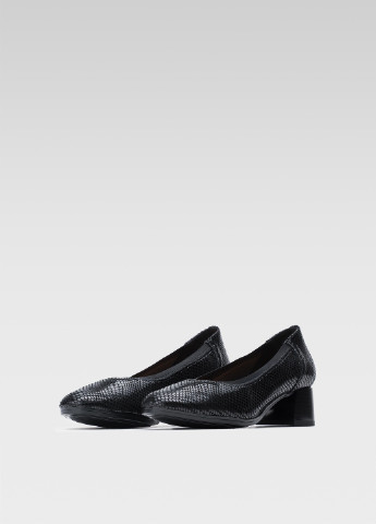 Туфлі TANIA-01 Lasocki однотонні чорні кежуали