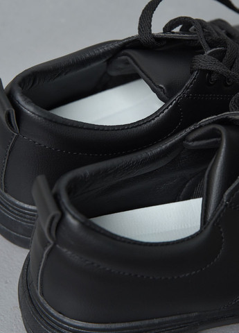 Туфли женские черного цвета на шнуровке Let's Shop