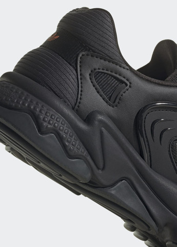 Чорні всесезонні кросівки oztral adidas