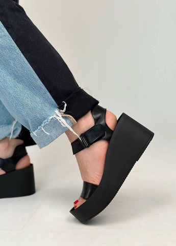 Черные босоножки Vakko на липучке