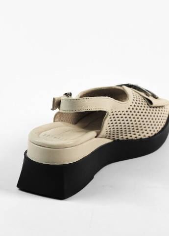 Светло-серые босоножки перфорированные светло-серые Evromoda с ремешком