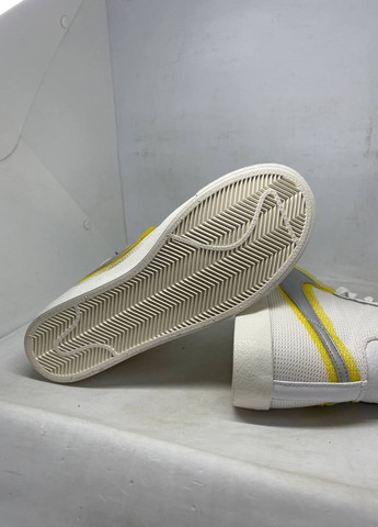 Білі кросівки жіночі (оригінал) wmns blazer mid vntg 77 white Nike кросівки