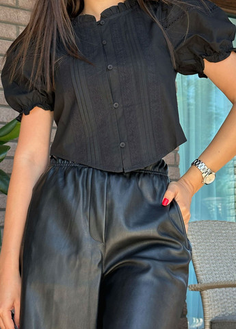 Черная летняя блузка женская черного цвета на запах Let's Shop