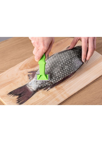 Рибочистка шкребок для рибної луски із пластиковою ручкою 15.5 см Kitchette (260567609)