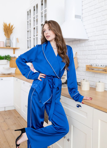 Синя жіночий костюм в піжамному стилі колір електрик р.m/l 408417 New Trend