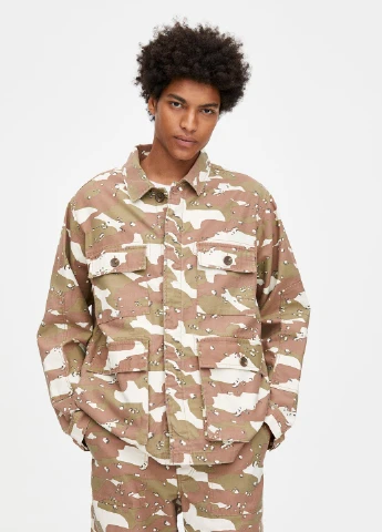 Зелена вітровка Pull & Bear