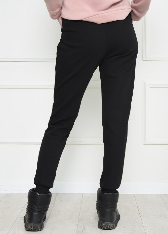 Спортивні штани жіночі чорного кольору Let's Shop (256971189)