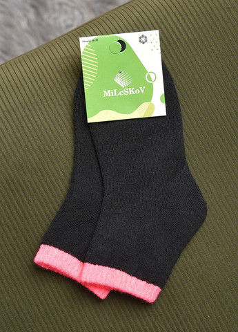 Шкарпетки махрові для дівчинки чорні з рожевою гумкою розмір 31-35 Let's Shop (268738442)