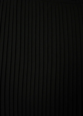Черное платье NA-KD