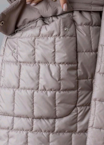 Бежевая демисезонная куртка стеганая женская удлиненная демисезон весна осень куртка-пиджак Emis приталенная