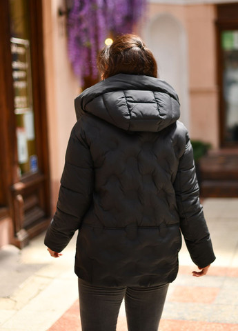 Чорна зимня жіноча коротка куртка 20742 Svidni