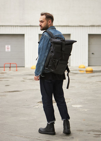 Стильний та практичний рюкзак ролтоп для ноутбука Rolltop для подорожей чорного кольору No Brand (260063686)