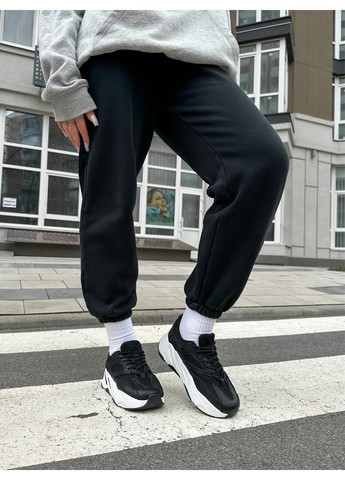 Чорно-білі осінні чорно-білі кросівки в стилі бренду Stilli