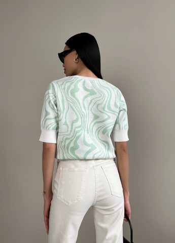 Молочная женская футболка с волнообразным рисунком цвет молочный-мята 432191 New Trend