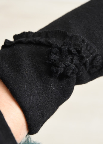 Перчатки женские кашемировые на искусственном меху черного цвета Let's Shop (256691075)