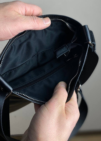 Чоловіча шкіряна сумка чорна планшетка через плече Double Up No Brand (258662337)