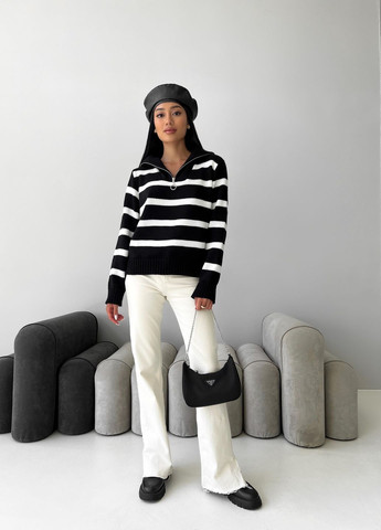 Черно-белый демисезонный свитер Larionoff