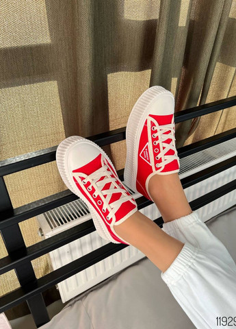 Красные классические женские кроссовки No Brand