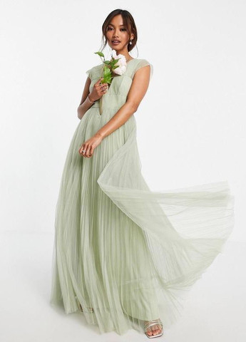 Светло-зеленое платье макси цвета шалфея с глубоким вырезом Asos